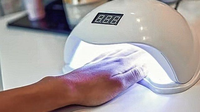 Especialista en dermatología habló&nbsp; sobre la realización de la manicura semipermanente y alertó sobre la utilización de algunos productos en uñas