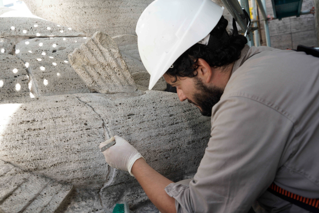 La restauración del Monumento a la Bandera se hace al detalle y restan varios meses de obra.