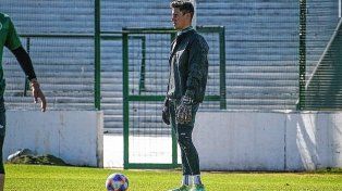 Devecchi quiere jugar en Unión y busca salir de Sarmiento