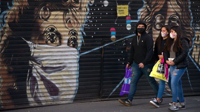 Sigue creciendo el número de contagios diarios en Argentina: hoy fueron 949