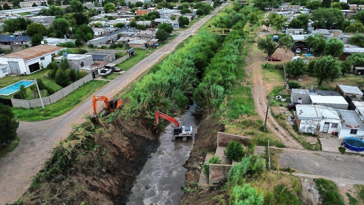 Uno Santa Fe | Ante la llegada de El Niño, Santa Fe refuerza su plan hídrico con la limpieza de más de 350 kilómetros de canales troncales en siete departamentos