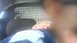 Pasarán a disponibilidad a los policías que se filmaron teniendo sexo en un patrullero