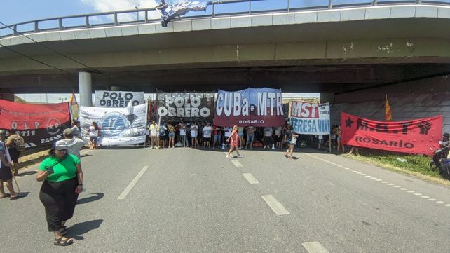 La Unidad Piquetera volvió a las calles para reclamar por ayuda económica y social.
