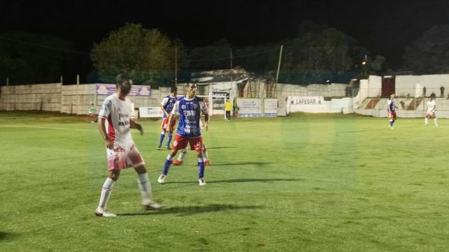 El Decano volvió a la victoria en su casa