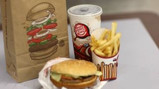 Burger King suprimió las gaseosas del menú infantil por su contenido de azúcar