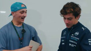 El influencer Alex Pelao se encontró con Franco Colapinto y le preguntó por las pulseras de Taylor Swift.