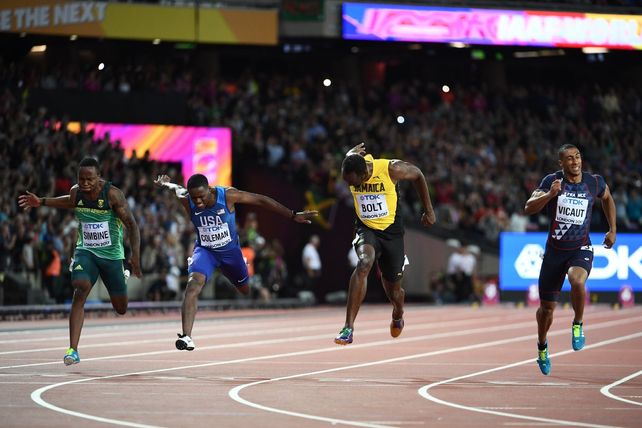 Gatlin le ganó a Bolt en su despedida de los 100 metros