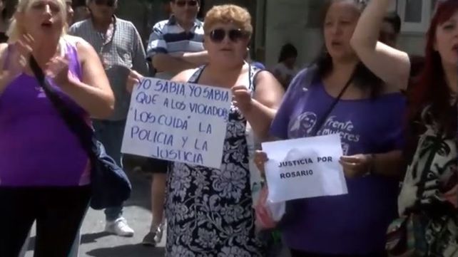 Familiares y allegados de María del Rosario Vera se hicieron presentes en el Centro de Justicia Penal para esperar el fallo por el atroz crimen de la joven.