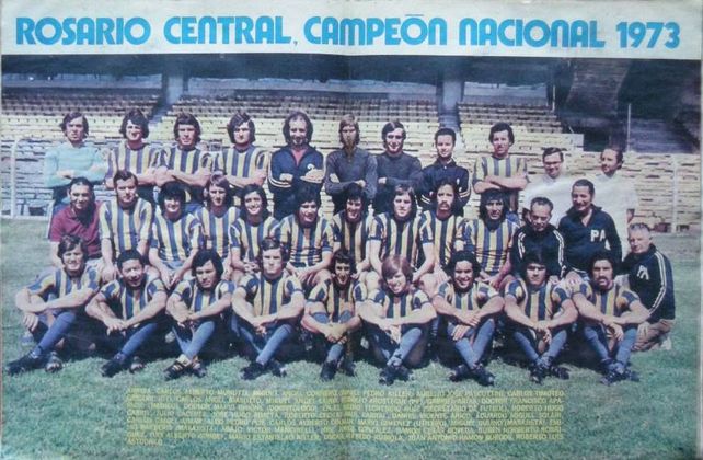 El plantel a pleno de los campeones de 1973.