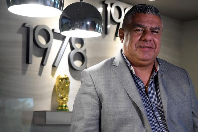 Claudio Tapia seguir&aacute; al frente de la entidad madre del f&uacute;tbol argentino hasta 2025.