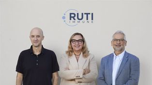 DOCTORES. Pere-Joan Cardona (izquierda) es el inventor de la vacuna.