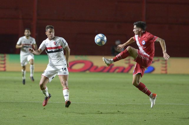 Newells no estuvo cómodo y perdió un partido que lo demora