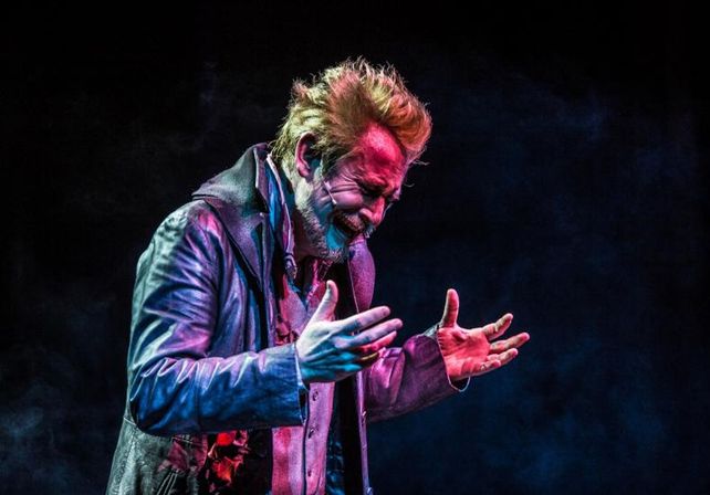 Postales de Espíritu Traidor./ Prensa Santa Fe Ciudad.