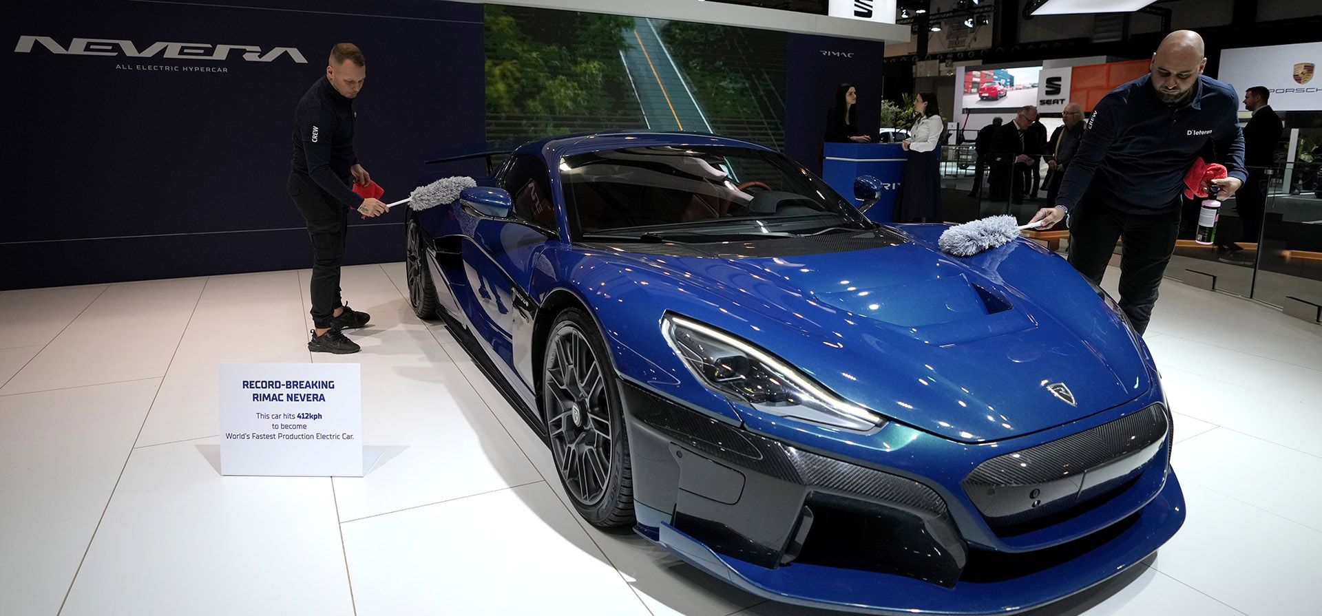 El nuevo Rimac Nevera en su estreno belga durante la apertura a los medios del Salón del Automóvil de Bruselas, el viernes 13 de enero de 2023. (Foto AP/Virginia Mayo)