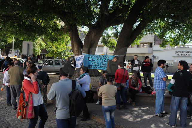Línea 2: vecinos autoconvocados esperan que el Concejo atienda su reclamo