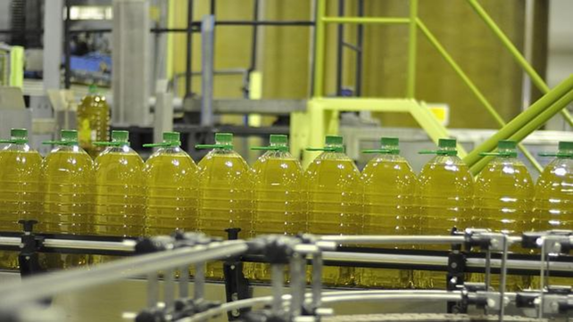 Más de la mitad de los hogares argentinos no recupera el aceite que usa para freír.