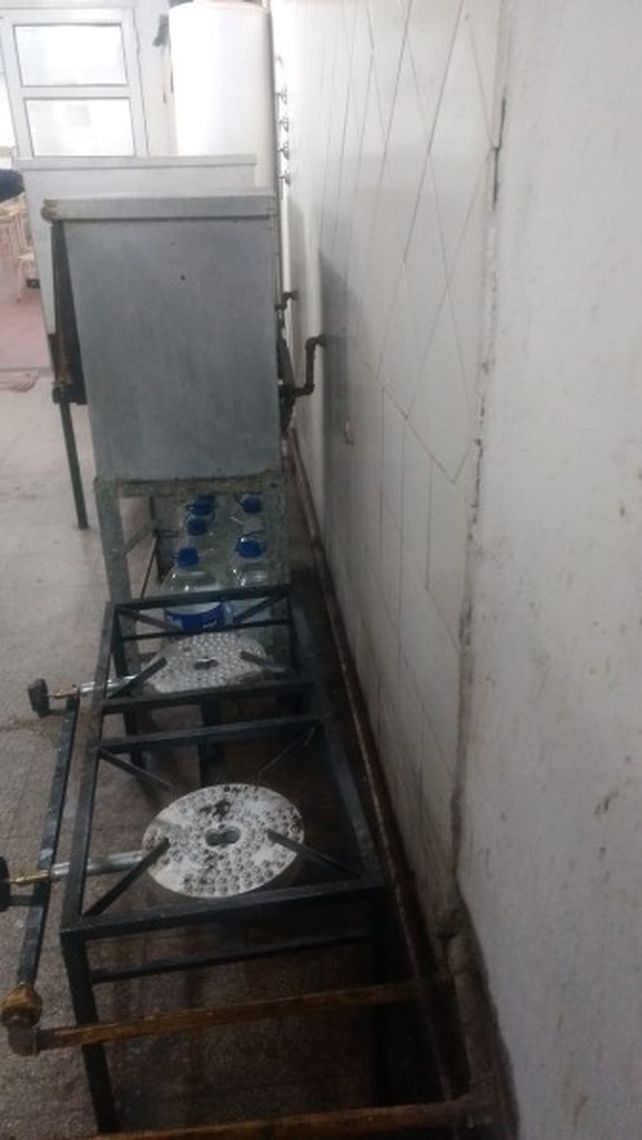 Suspenden la cocina de una escuela por conexiones ilegales de gas