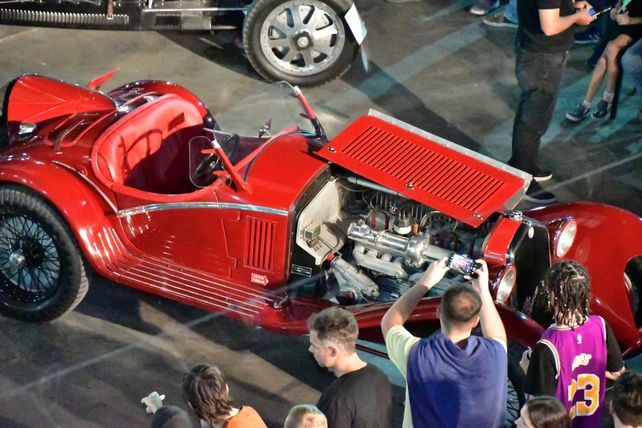 Se realizó la segunda muestra de autos y motos clásicos y antiguos en la Estación Belgrano en Santa Fe