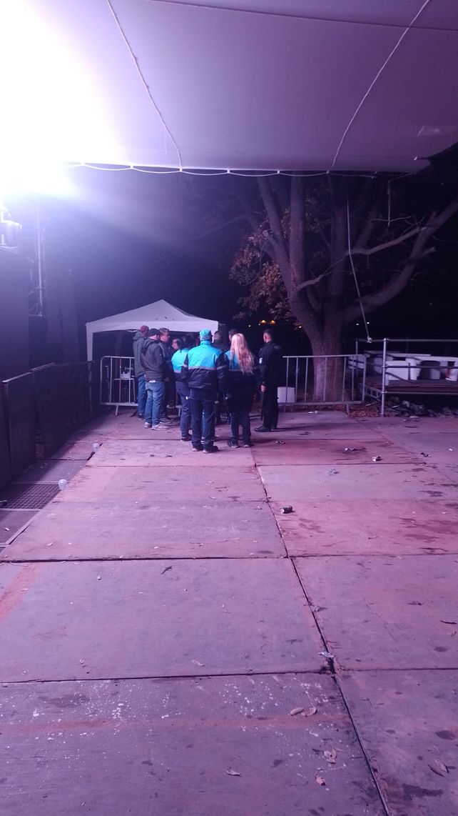 Los inspectores se hicieron presentes en los dos lugares no habilitados durante la madrugada del domingo.