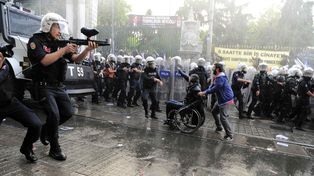 Protestas en Turquía tras explotar una mina y provocar 274 muertes