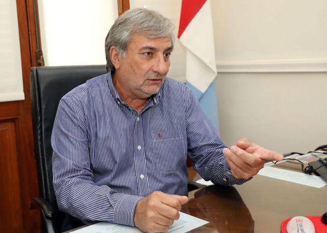 Michlig. El ministro de Gesti&oacute;n P&uacute;blica dialog&oacute; con constructores.