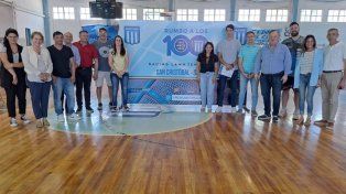 El Senador Felipe Michlig entregó aportes económicos a Instituciones de San Cristóbal y la región