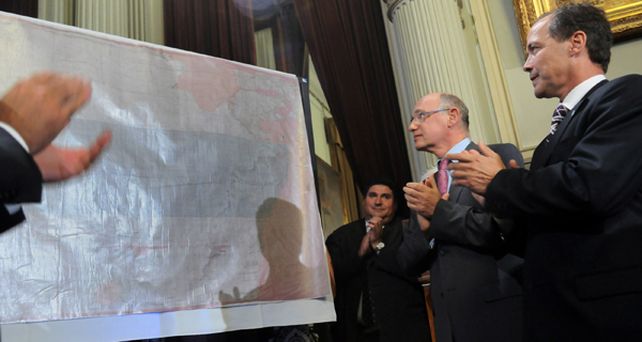 Lleg&oacute; a la Argentina la bandera de Belgrano y ser&aacute; trasladada a Rosario el 27 de febrero