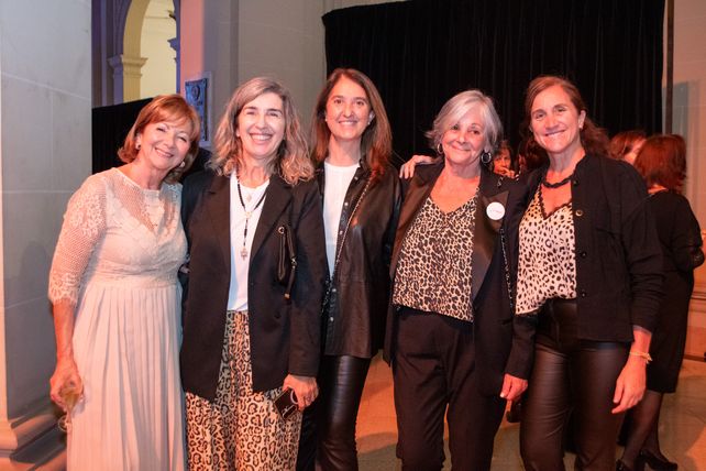 Laura Borghi ,Silvina Cerdá, Marcela del Campo, Ale Borghi y Sofi Paganini 