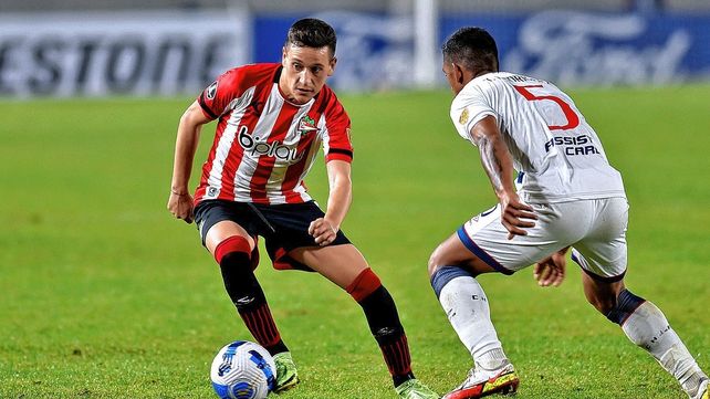 Fernando Zuqui extendió su contrato con Estudiantes hasta fines de 2024.