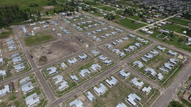 Inauguran 250 viviendas en San Benito