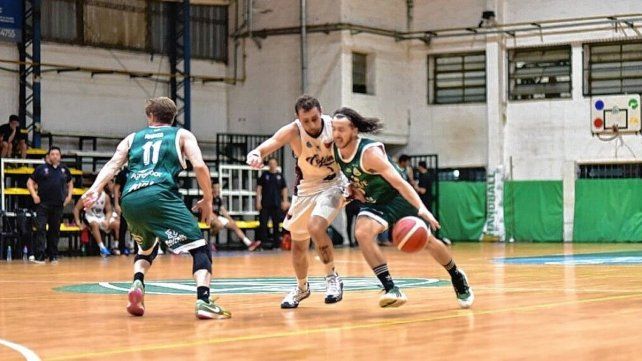 Barrio Parque aplastó a un Colón que aún no hacie pie en la Liga Argentina