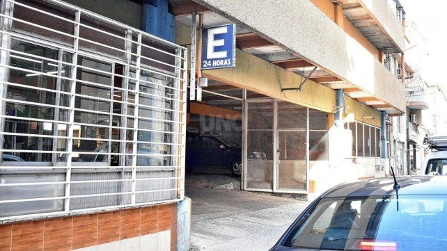 Playas de estacionamiento y cocheras en Santa Fe. Playas de estacionamiento y cocheras en Santa Fe.