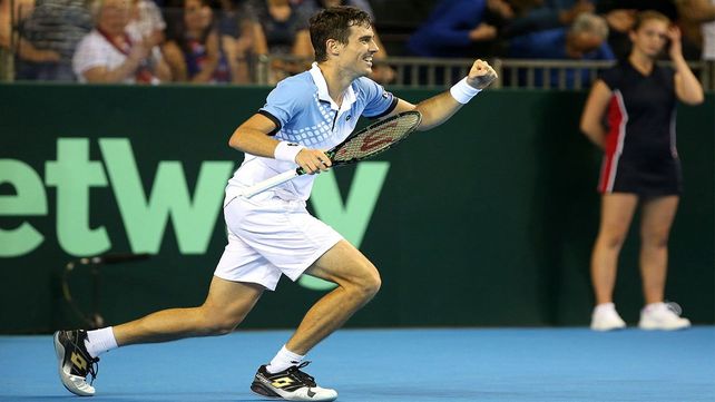 Pella le dio el segundo partido de la Davis a la Argentina que quedó a un punto de la final