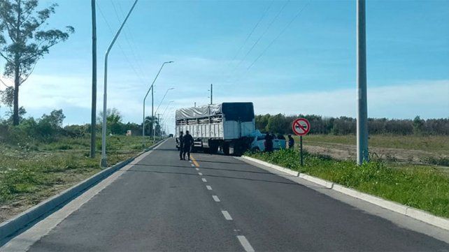 El conductor de la camioneta murió al chocar contra un acoplado que se desprendió de un camión. El hombre no pudo evitar la colisión. Ocurrió en Concordia