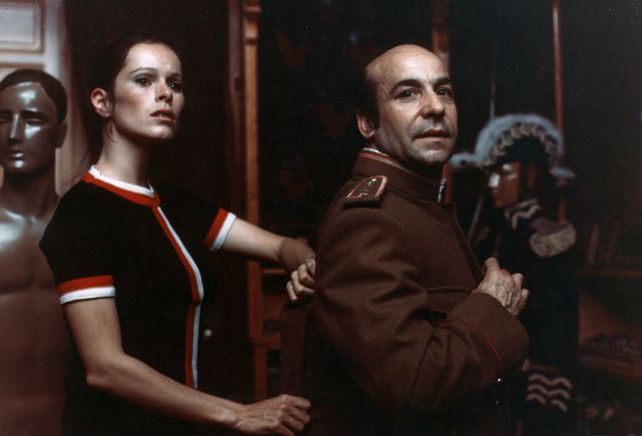 Ana y los lobos (1973)