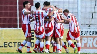 Atlético Paraná no dejó dudas en la Capital Nacional de la Apicultura.