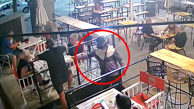 Intento de balacera y amenaza en un bar del barrio La Florida. (Foto: captura de video)