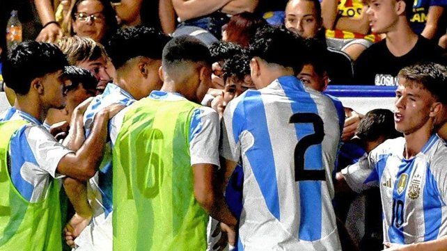La Selección Argentina festejó en España.