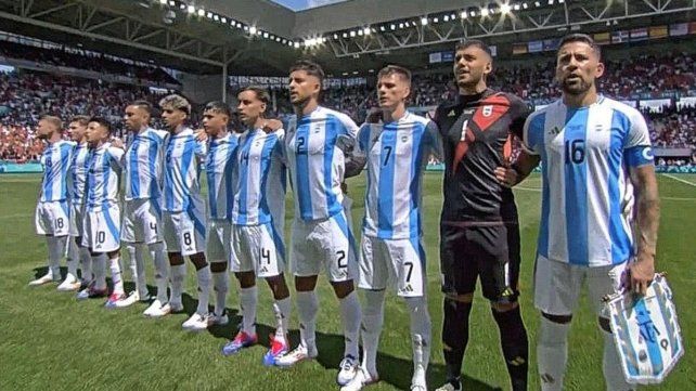 Silbaron el himno argentino antes del debut de la Sub 23