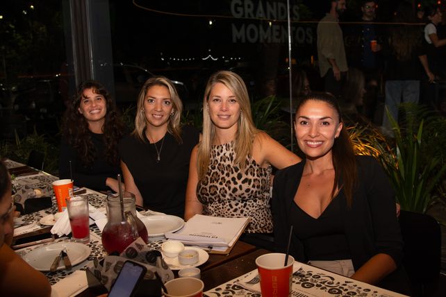 Noelia Maidana, Daiana Montero, Mariana Chianetta y Virginia Palma