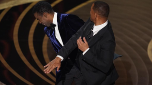 Will Smith golpea a Chris Rock en la entrega de premios de los Oscar 2022