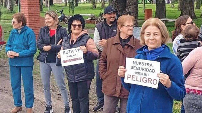 Abrazo simbólico a la Ruta Nacional 11