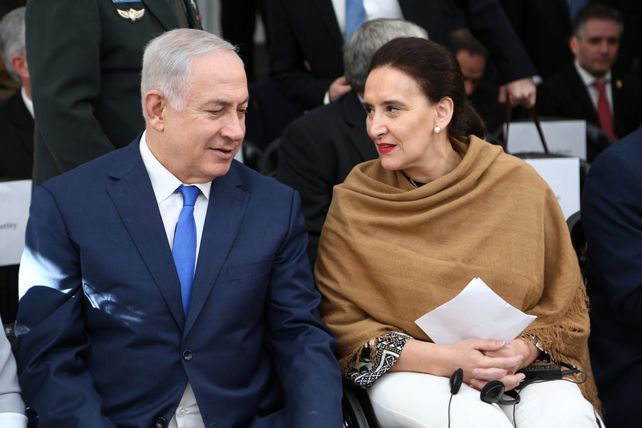 Con Michetti. El primer ministro de Israel participó de un acto en la sede de la Amia.
