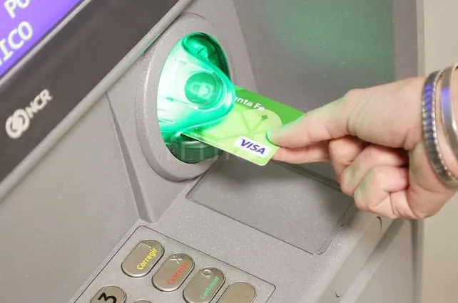 Los aumentos de los bancos se aplicarán a partir del 1 de mayo