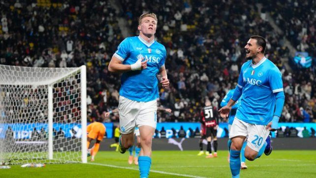 Napoli superó a Milan y está en la final de la Supercopa de Italia