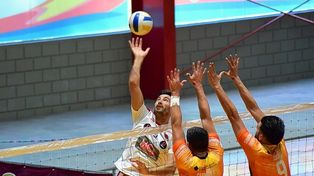 Por los octavos de final de la ronda principal, Libertad de San Jerónimo Norte perdió ante Monteros Vóley de Tucumán por 3-2.