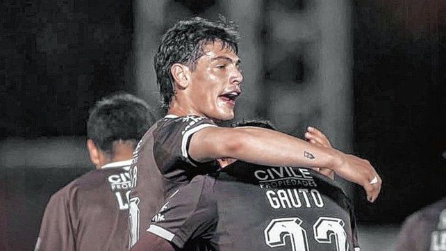Platense ganó en Mendoza.