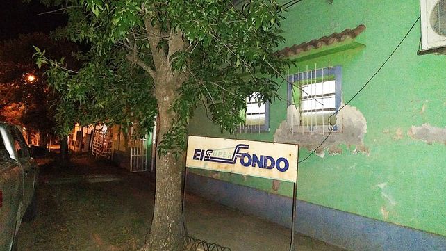 Estafa: dueño de supermercado retenía tarjetas a clientes
