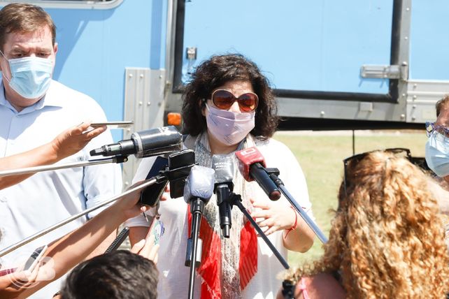 MICRÓFONOS. La secretaria de Acceso a la Salud.