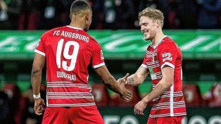 Augsburgo venció a Hoffenheim en el adelantado de la Bundesliga